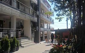 Hotel La John
